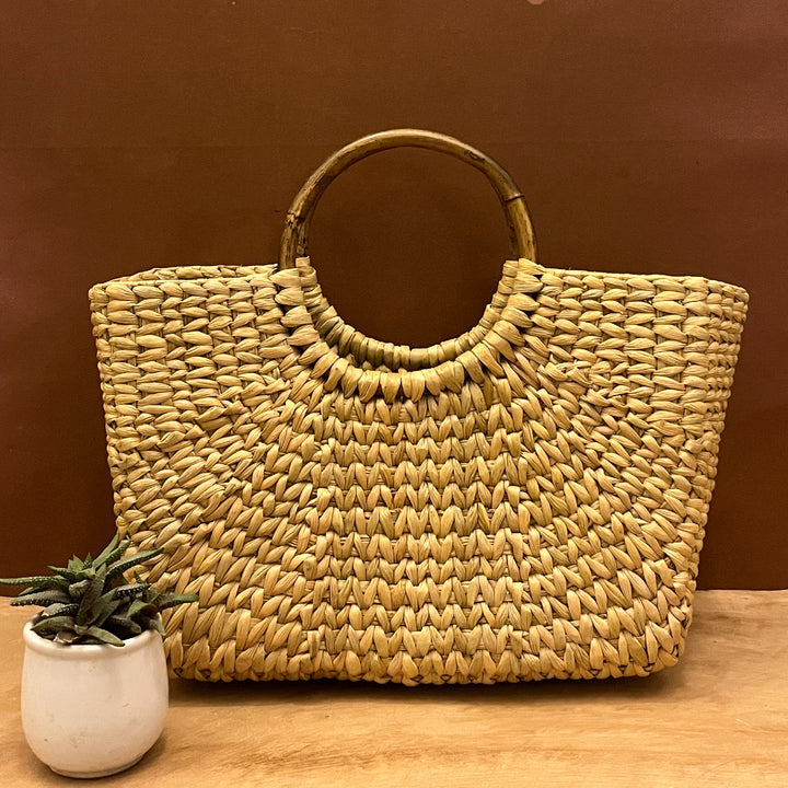 Sustainable tote bag for work and travel